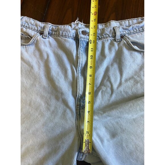 Vintage Levi's 550 Light Wash Distressed Denim Jean Shorts Jorts Size 42" Waist - Picture 12 of 13
